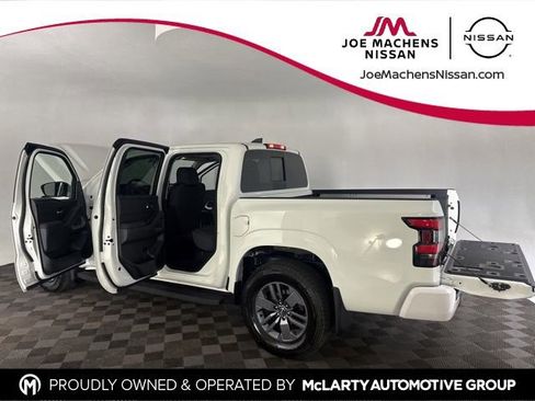 New 2026 Nissan Frontier SV w/ SV Convenience Package AWD/4WD image 15