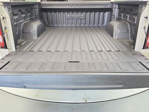 New 2026 GMC Sierra 1500 AT4 w/ AT4 Premium Package AWD/4WD image 38