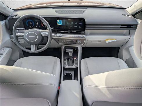 Used 2025 Hyundai Kona SEL FWD image 17