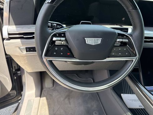 Used 2025 Cadillac Escalade IQ Luxury 1 w/ Smart Trailering package AWD/4WD image 30