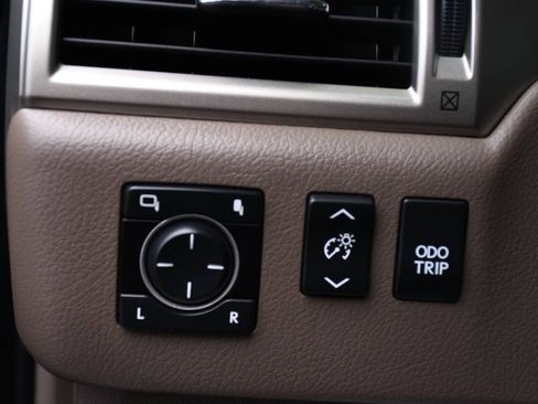 Used 2016 Lexus GX 460 Luxury AWD/4WD image 38
