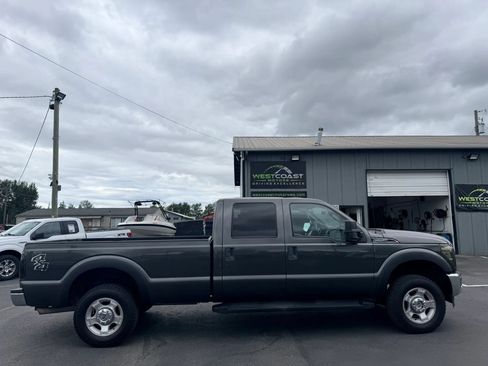 Used 2016 Ford F250 XLT w/ XLT Value Package AWD/4WD image 9