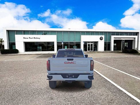 Used 2024 GMC Sierra 2500 AT4 w/ AT4 Premium Plus Package image 7