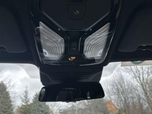 Certified 2025 BMW X5 M60i w/ Executive Package image 39