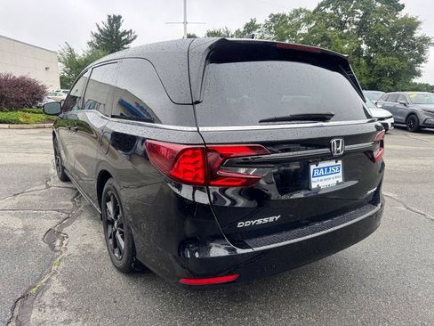 Used 2024 Honda Odyssey Sport image 3