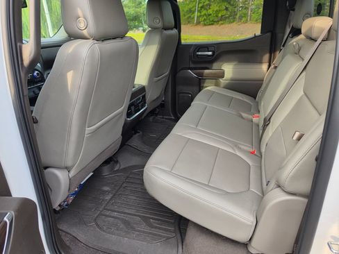 Used 2019 GMC Sierra 1500 SLT w/ SLT Premium Plus Package AWD/4WD image 11