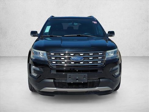 Used 2017 Ford Explorer Limited image 2