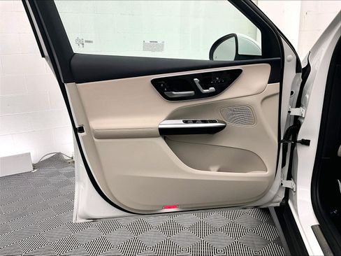 Certified 2025 Mercedes-Benz GLC 350e 4MATIC image 24