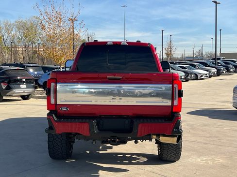 Used 2024 Ford F250 Platinum image 11