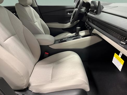 New 2025 Honda Accord SE image 28