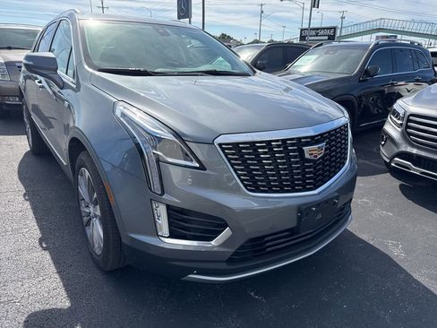 Used 2020 Cadillac XT5 Premium Luxury AWD/4WD image 4