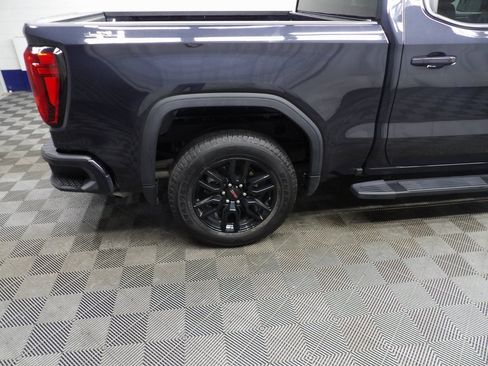Used 2025 GMC Sierra 1500 Elevation image 36