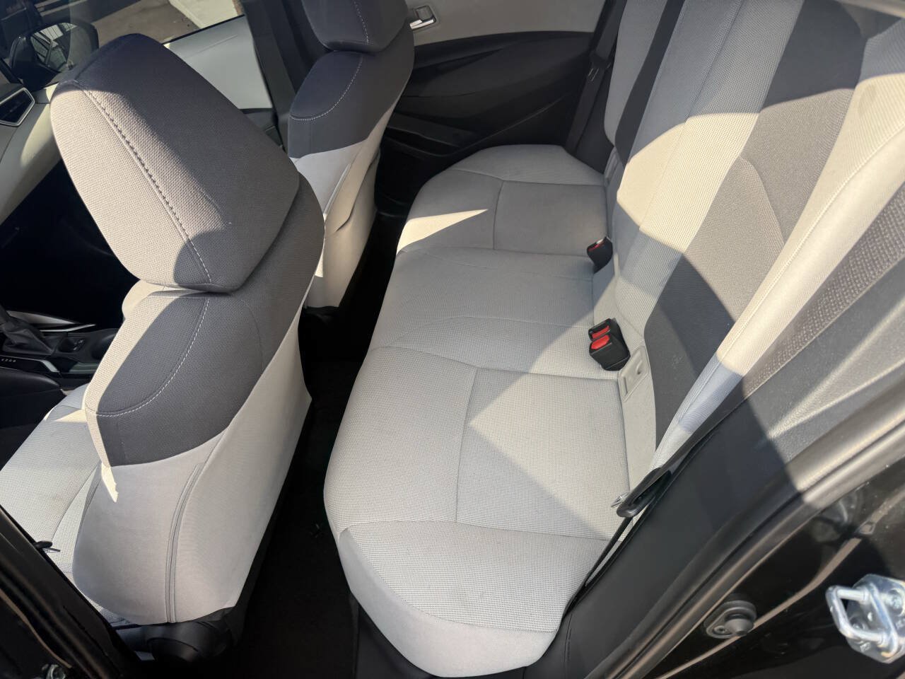 Used 2021 Toyota Corolla LE FWD image 20