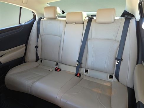 Used 2019 Lexus ES 350 image 14