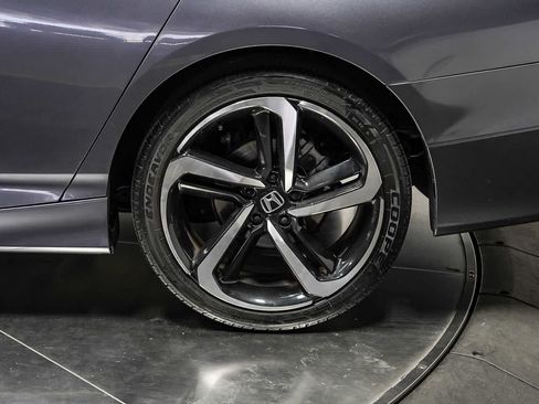 Used 2018 Honda Accord Sport image 10