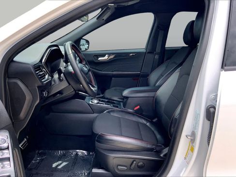 Used 2023 Ford Escape ST-Line w/ Tech Pack #1 FWD image 8