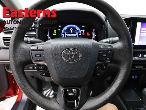Used 2025 Toyota Camry LE FWD image 10