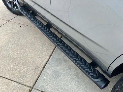 Used 2023 Chevrolet Tahoe Z71 w/ Luxury Package image 29