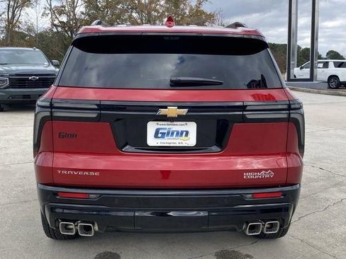 New 2026 Chevrolet Traverse High Country w/ LPO, Floor Liner Package FWD image 4
