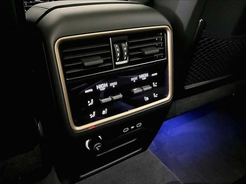 New 2026 Porsche Cayenne Coupe image 27