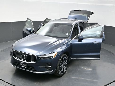 Used 2023 Volvo XC60 B5 Plus w/ Climate Package image 35