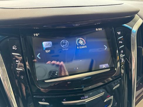 Used 2015 Cadillac Escalade ESV Premium AWD/4WD image 30