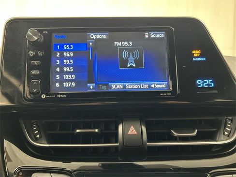 Used 2018 Toyota C-HR XLE image 16