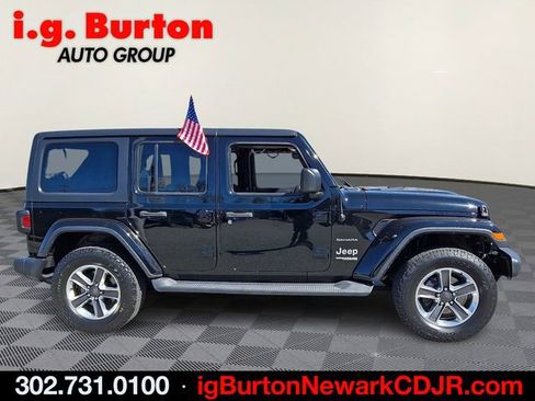 Used 2019 Jeep Wrangler Unlimited Sahara image 7