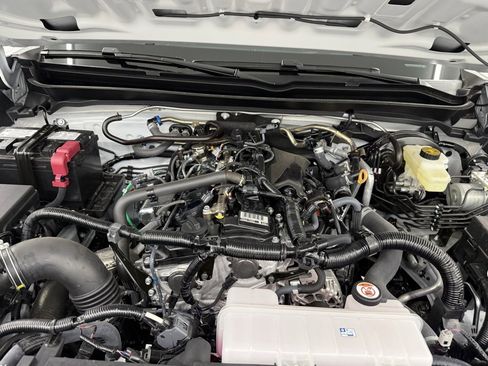 Used 2025 Toyota Tacoma TRD Off-Road image 36