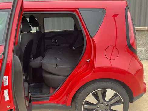 Used 2015 Kia Soul ! image 16
