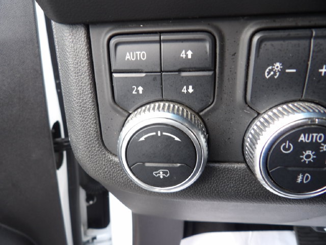 Used 2021 GMC Yukon AT4 w/ AT4 Premium Plus Package AWD/4WD image 25