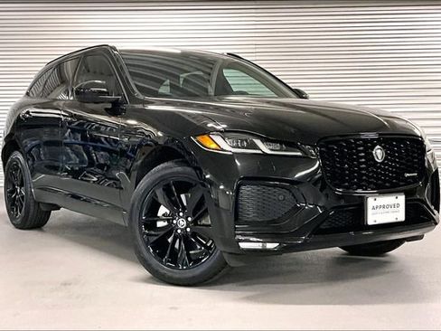Used 2025 Jaguar F-PACE R-Dynamic S image 12