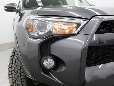 Used 2019 Toyota 4Runner SR5 Premium AWD/4WD image 4