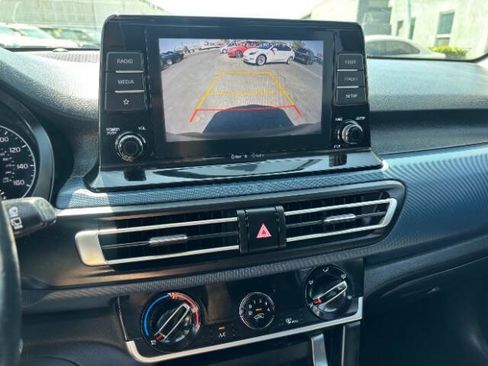 Used 2021 Kia Seltos S AWD/4WD image 13