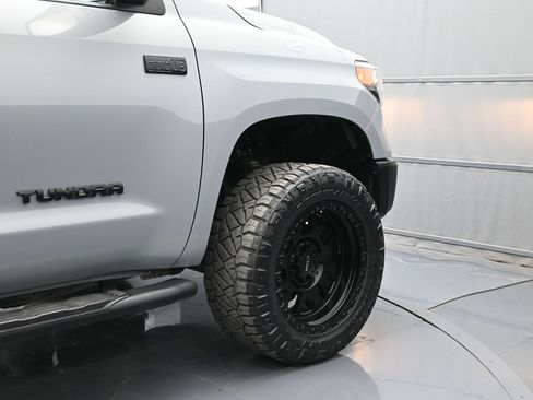 Used 2021 Toyota Tundra SR5 w/ SR5 Upgrade Package RWD image 45