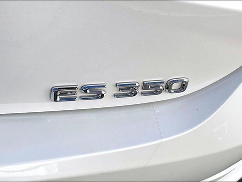 Used 2019 Lexus ES 350 w/ Accessory Package 2 image 22
