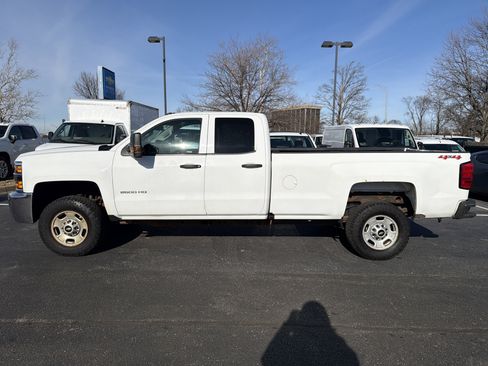 Used 2019 Chevrolet Silverado 2500 W/T w/ WT Convenience Package image 8