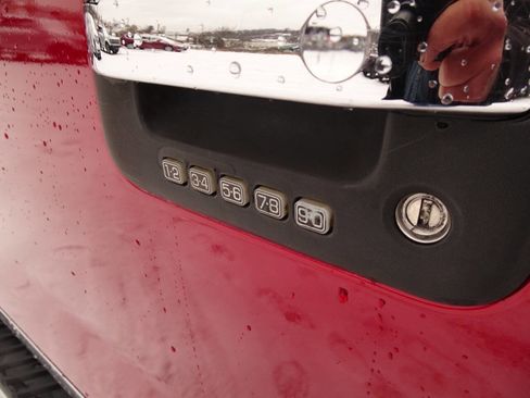 Used 2013 Ford F150 XLT w/ Luxury Equipment Group image 15