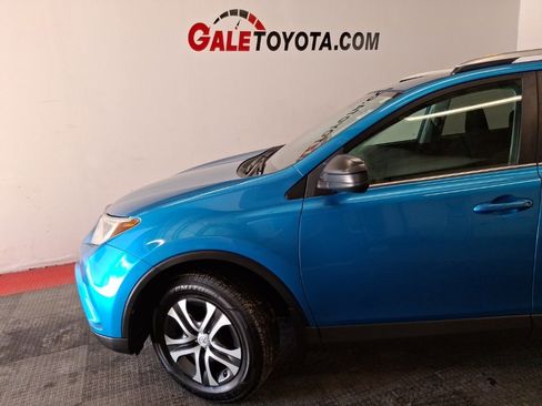 Used 2016 Toyota RAV4 LE image 4