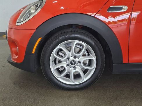 Used 2021 MINI Cooper 4-Door Hardtop w/ Storage Package FWD image 8