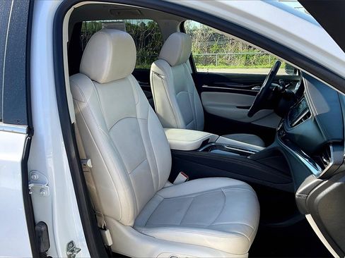 Used 2023 Buick Enclave Essence w/ Experience Buick Package image 7