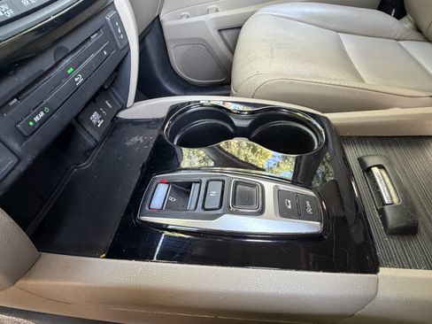 Used 2017 Honda Pilot Touring image 27