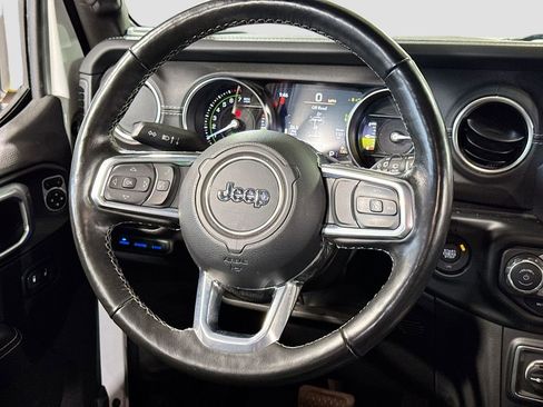 Used 2023 Jeep Wrangler Unlimited Sahara w/ Cold Weather Group image 18