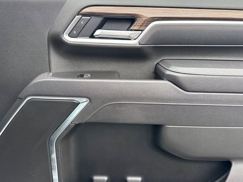 Used 2025 Chevrolet Silverado 2500 LT w/ Convenience Package AWD/4WD image 26