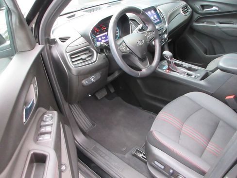Certified 2022 Chevrolet Equinox RS w/ Infotainment Package FWD image 13