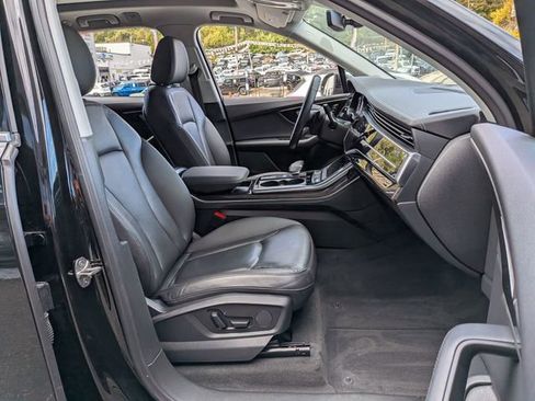 Used 2024 Audi Q7 3.0T Premium Plus image 35