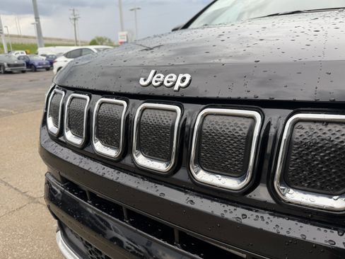 Used 2022 Jeep Compass Limited AWD/4WD image 21