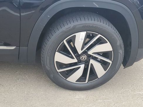 New 2026 Volkswagen Atlas SEL image 6