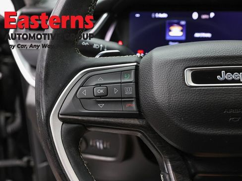 Used 2023 Jeep Grand Cherokee L Limited AWD/4WD image 14