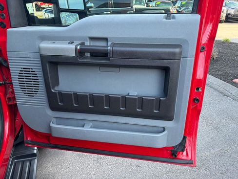 Used 2013 Ford F550 4x4 SuperCab Super Duty w/ Payload Upgrade Pkg image 39